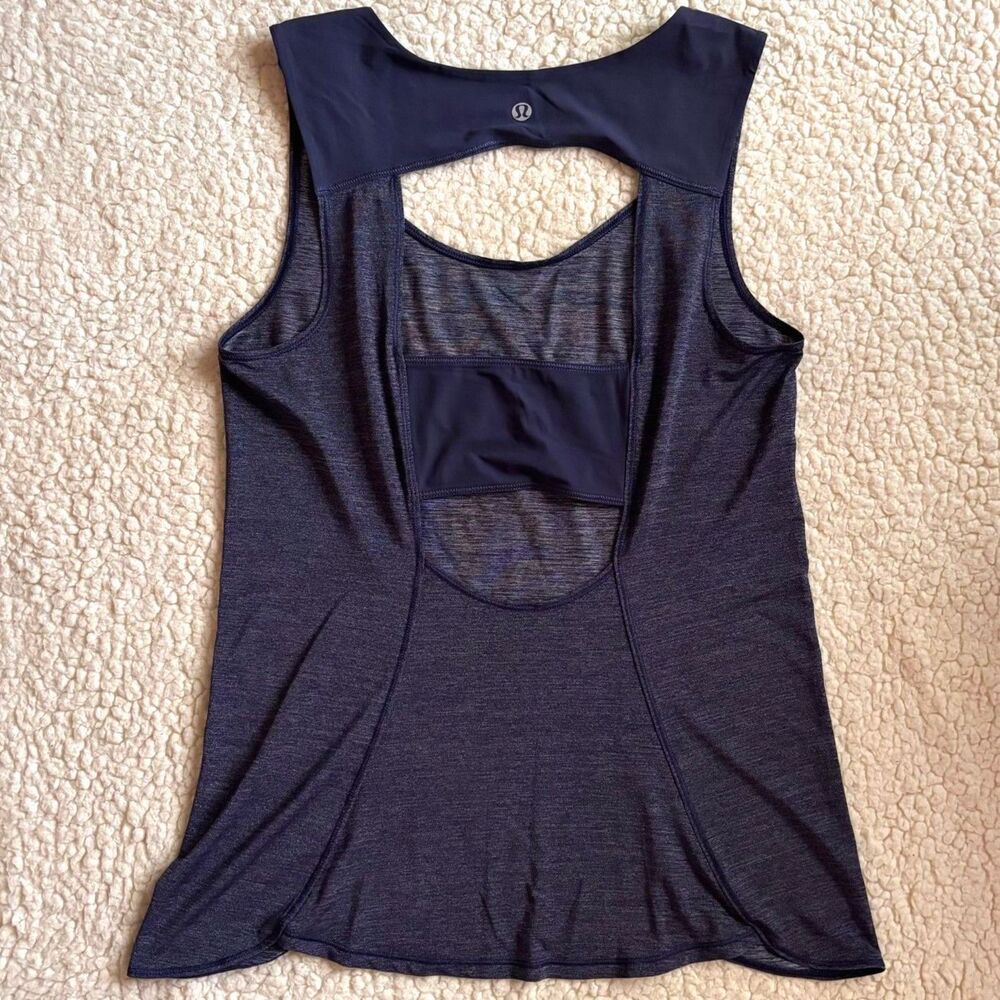 Lululemon Women's Run Righteous Tank Cadet Blue Medium/Large See measurements - Picture 4 of 7